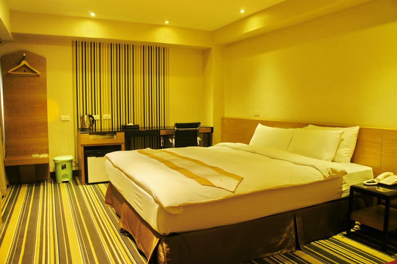 Country Garden Hotel Chiayi City Exterior photo