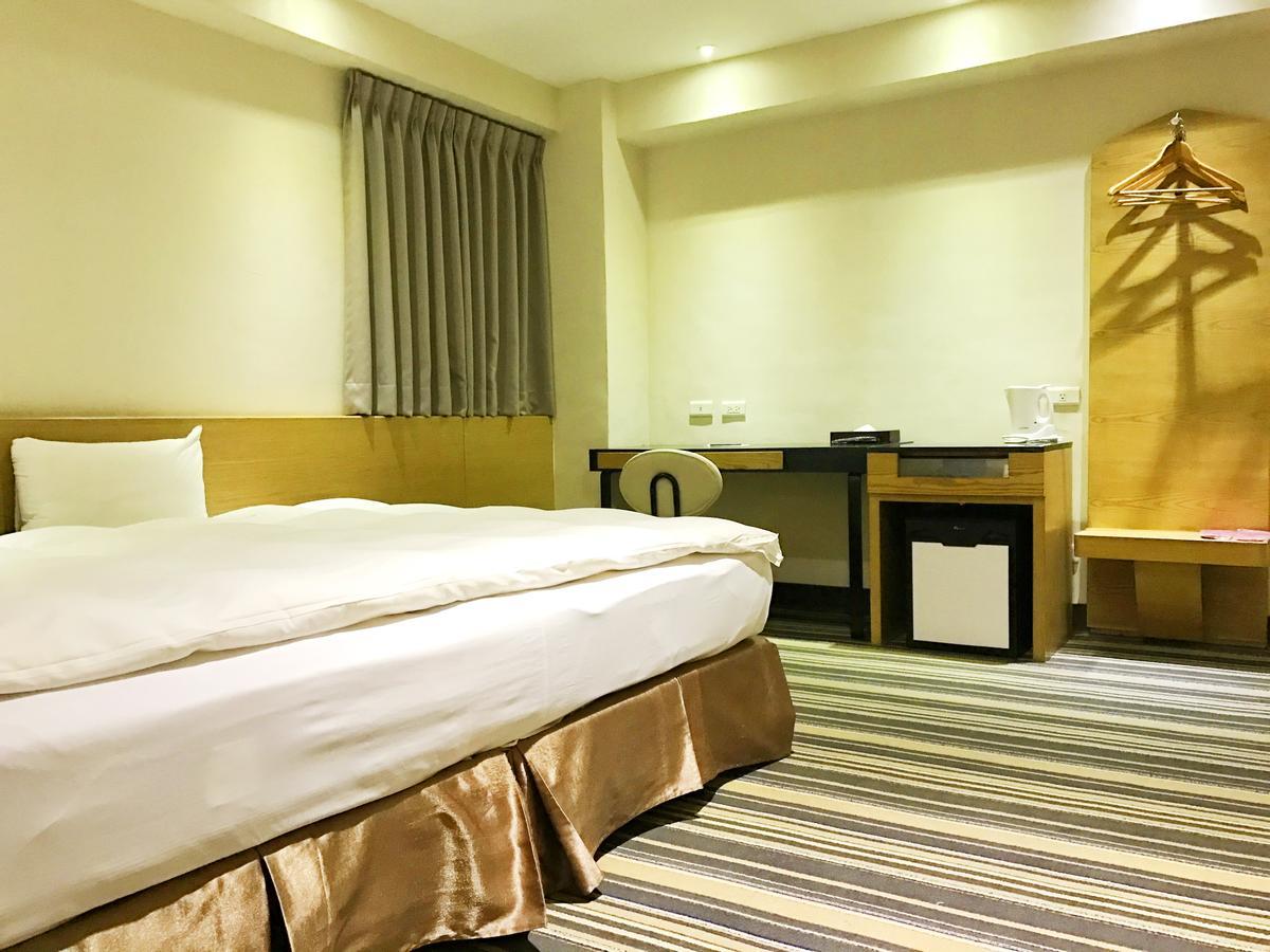 Country Garden Hotel Chiayi City Exterior photo