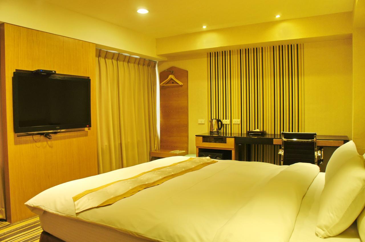 Country Garden Hotel Chiayi City Exterior photo