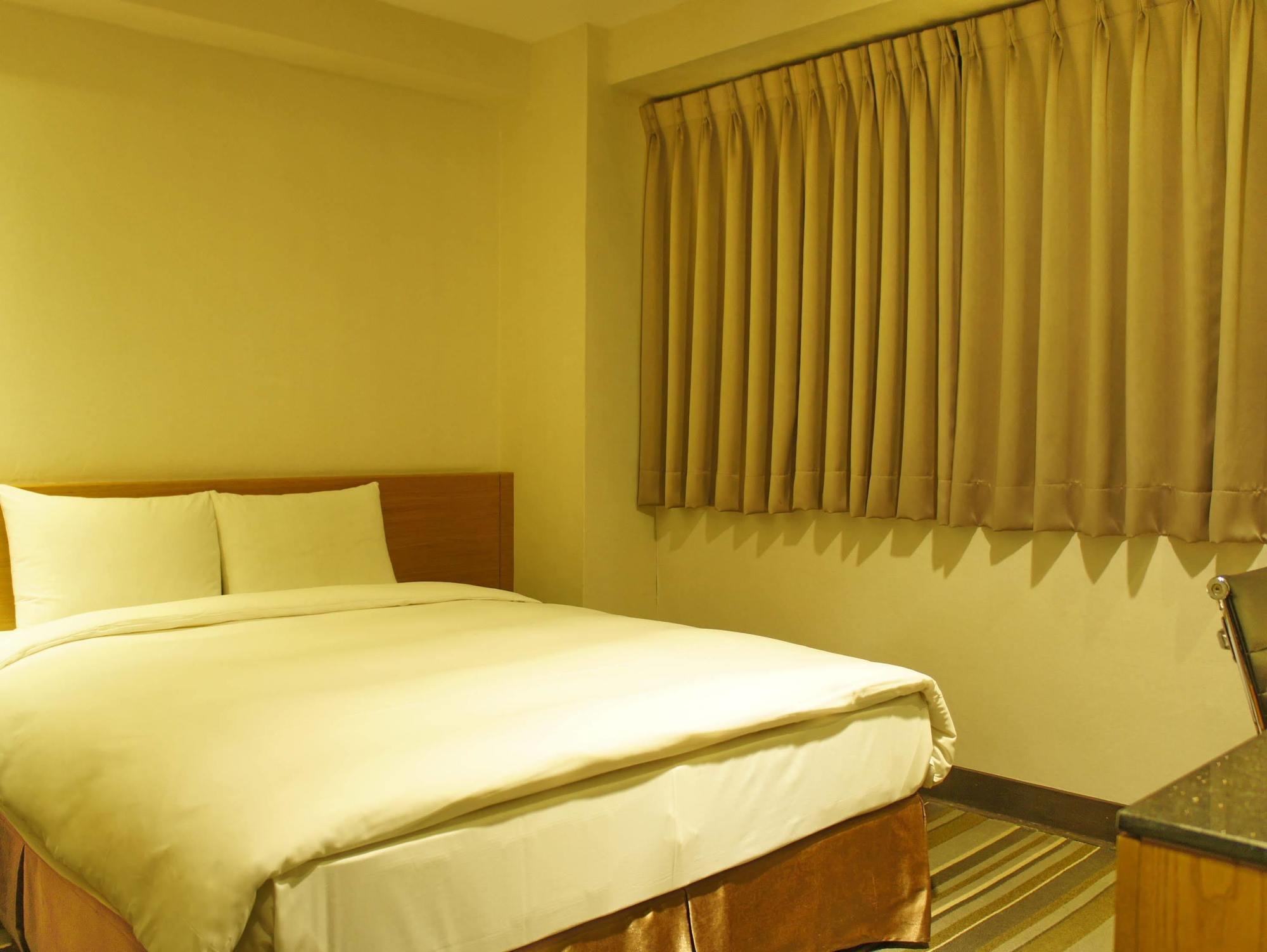 Country Garden Hotel Chiayi City Exterior photo