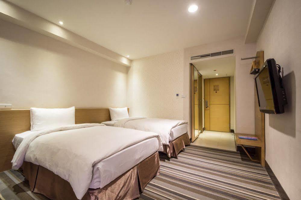 Country Garden Hotel Chiayi City Exterior photo