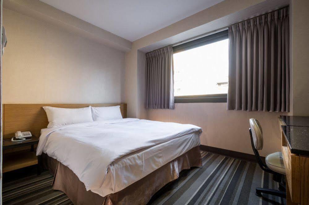 Country Garden Hotel Chiayi City Exterior photo