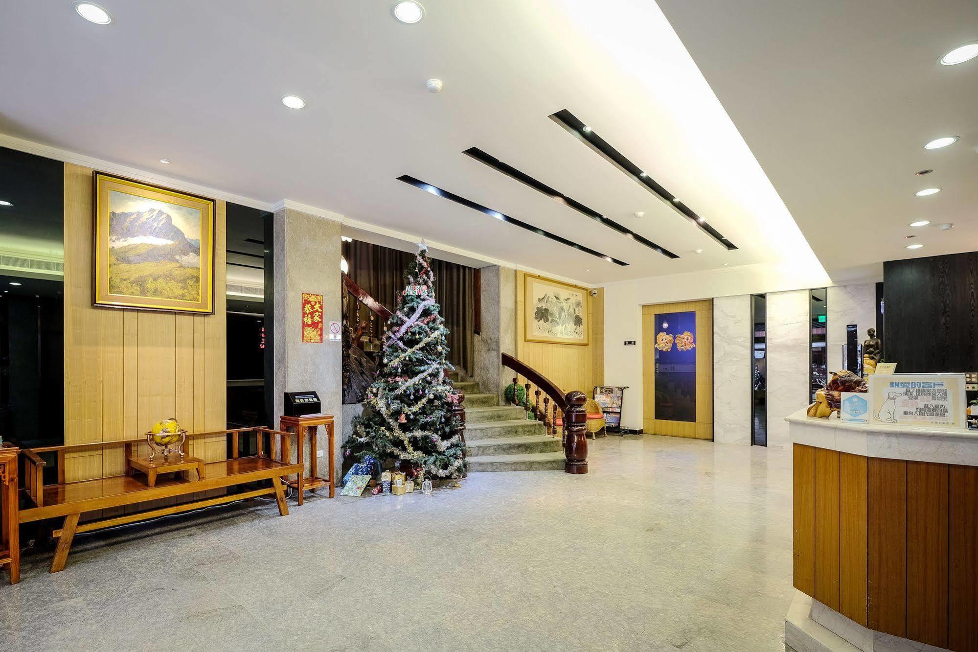 Country Garden Hotel Chiayi City Exterior photo